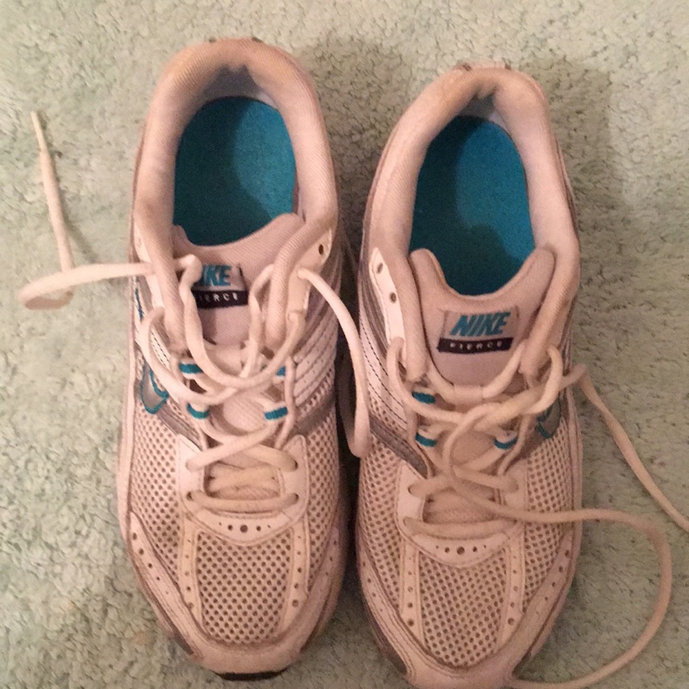 Nike fierce Max Air sneakers silver blue white
